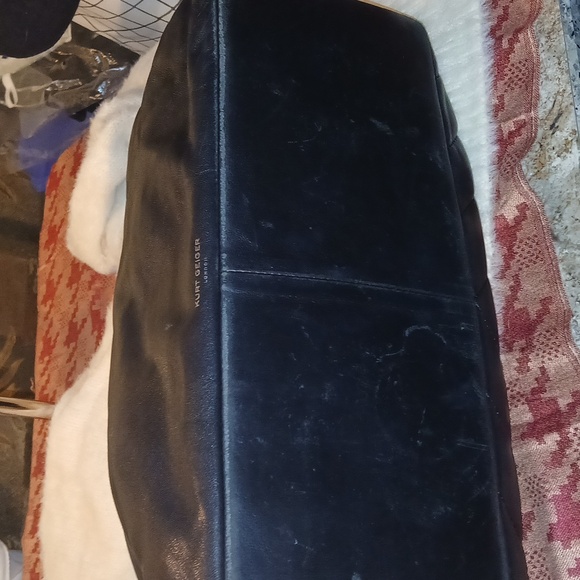 Kurt Geiger Elegant Black Quilted Handbag - Picture 6 of 12